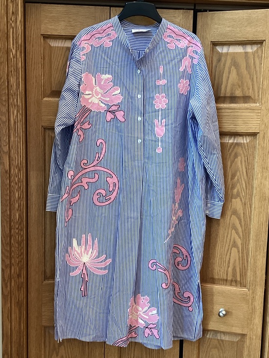 Tory Burch Dresses & Skirts - Tory Burch blue and white striped shirt dress with pink embroidered flowers.